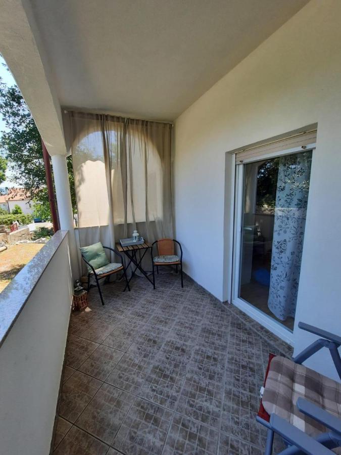 Apartmani Darko Kornić Exteriör bild