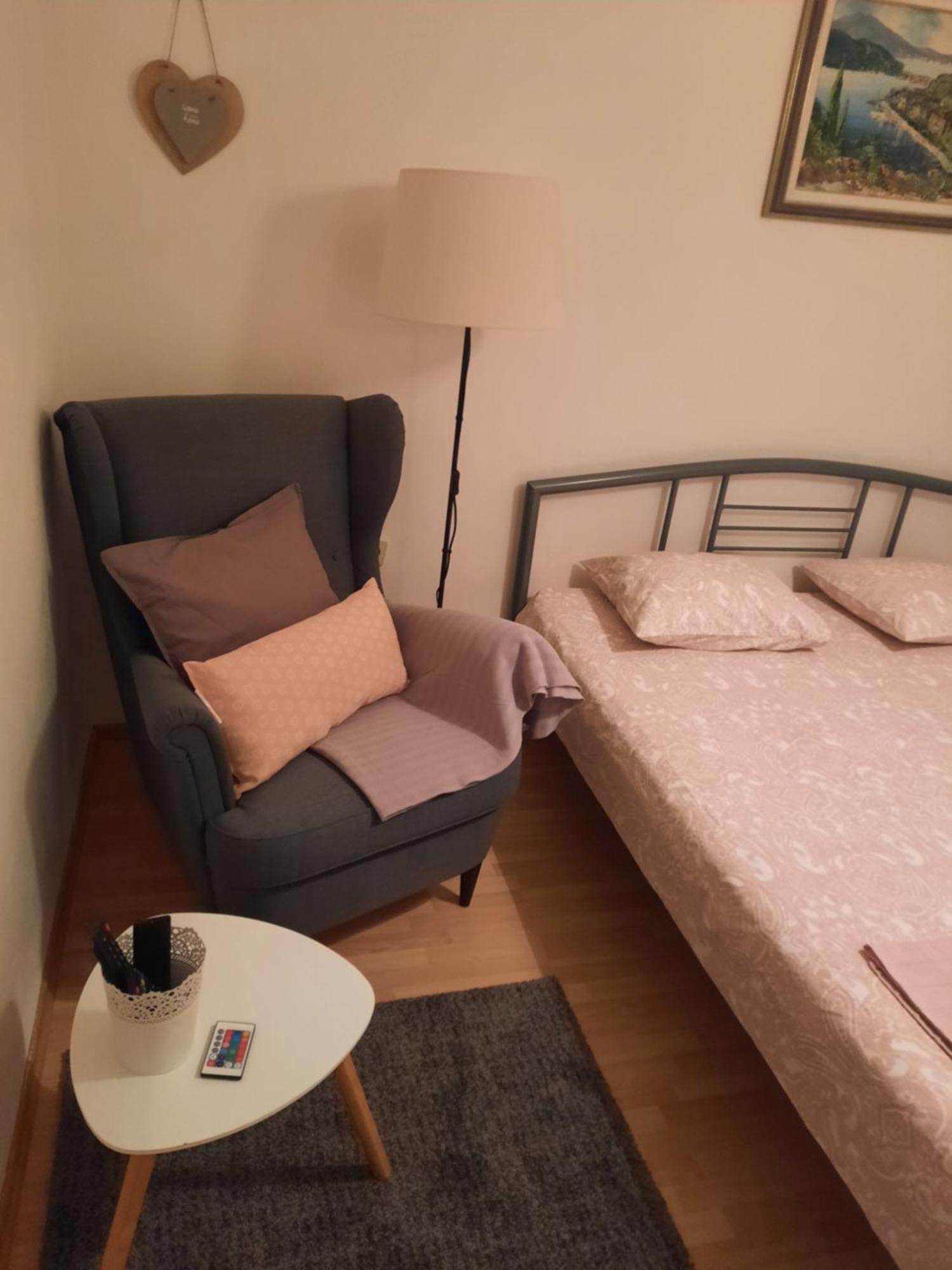 Apartmani Darko Kornić Exteriör bild