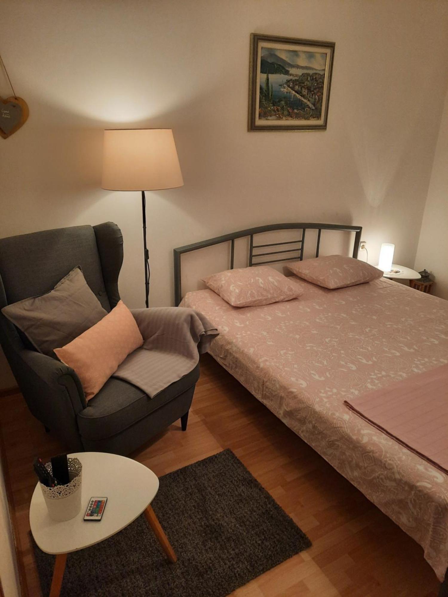 Apartmani Darko Kornić Exteriör bild