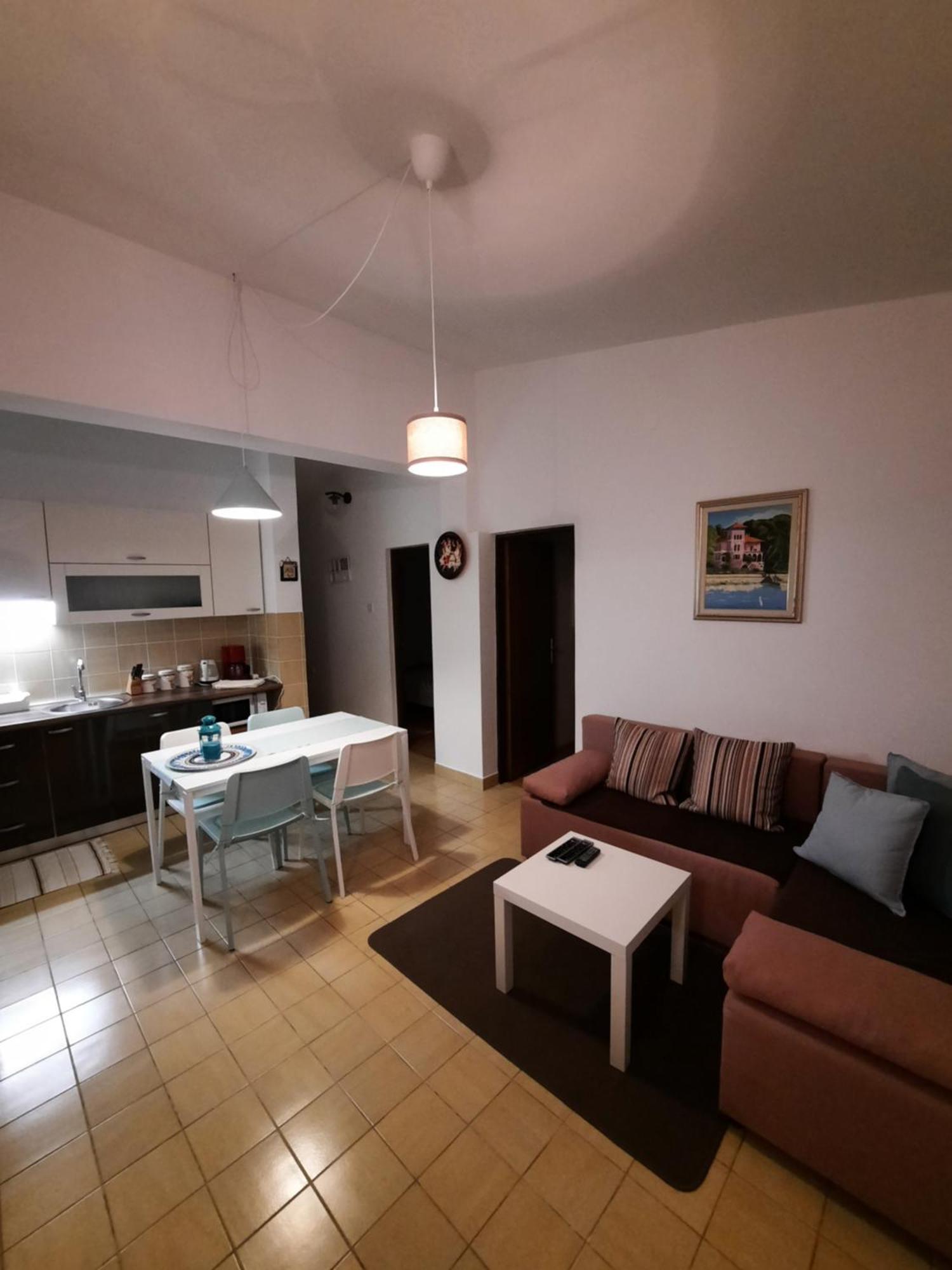 Apartmani Darko Kornić Exteriör bild