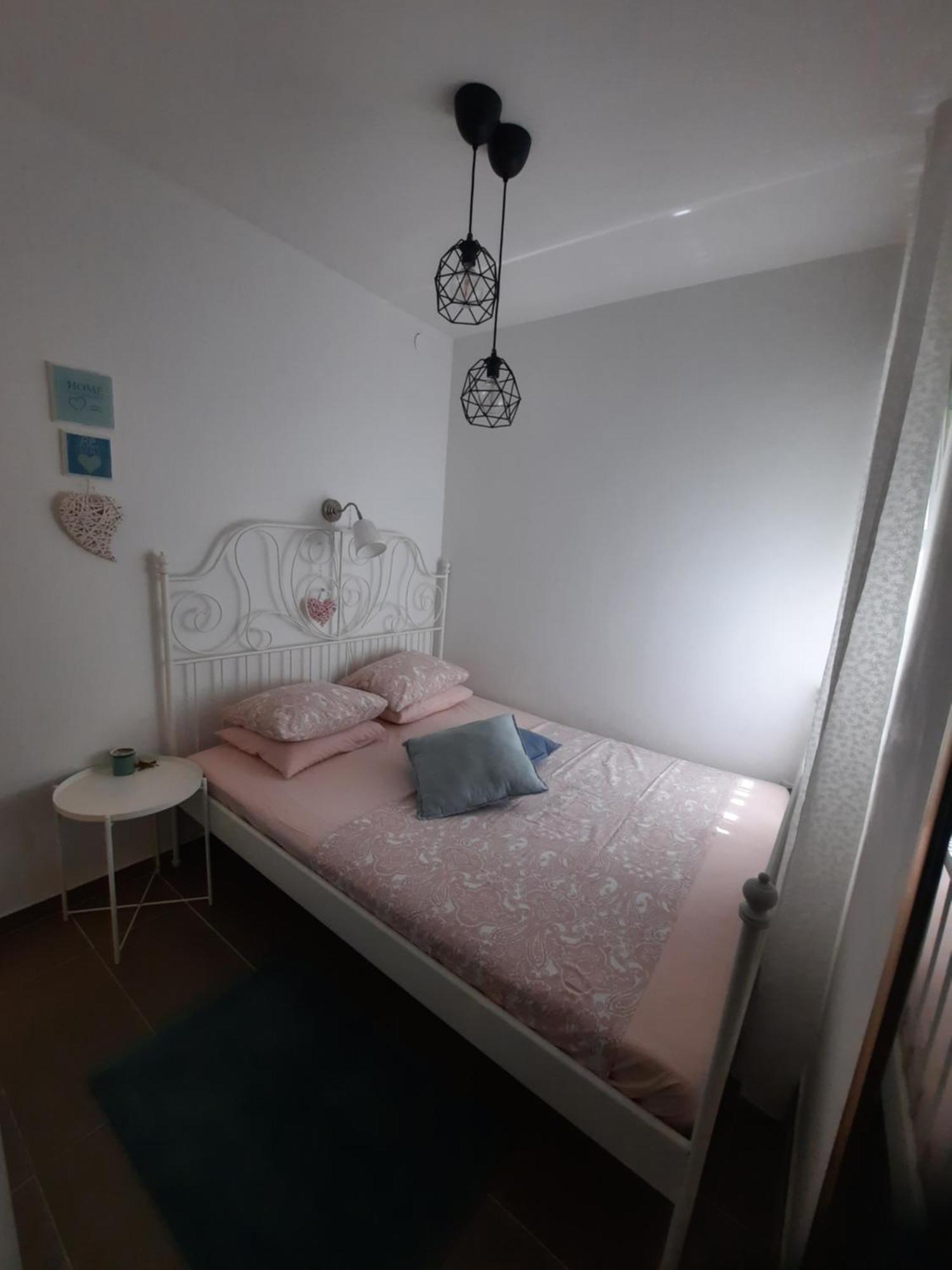 Apartmani Darko Kornić Exteriör bild