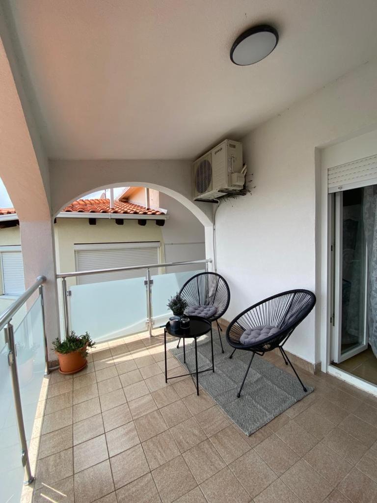 Apartmani Darko Kornić Exteriör bild