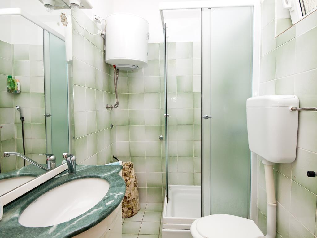 Apartmani Darko Kornić Exteriör bild